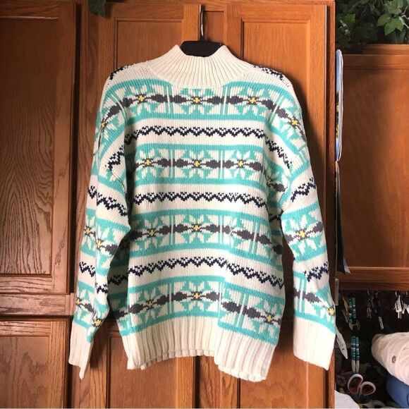NWT American Eagle Mock Neck Printed Sweater Green Size S Cozy Warm - Picture 1 of 10